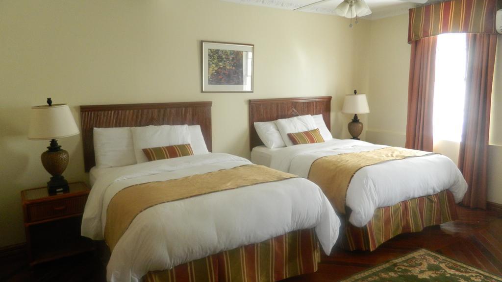 Cara Lodge Hotel Georgetown Extérieur photo
